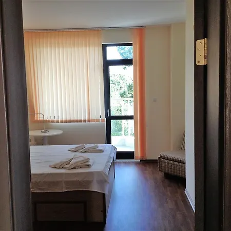 Yalta Apartman Aranyhomok